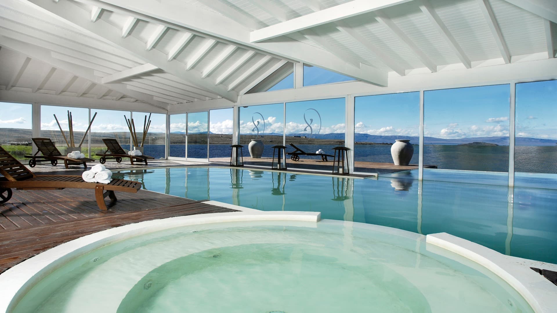 Xelena Hotel & Suites