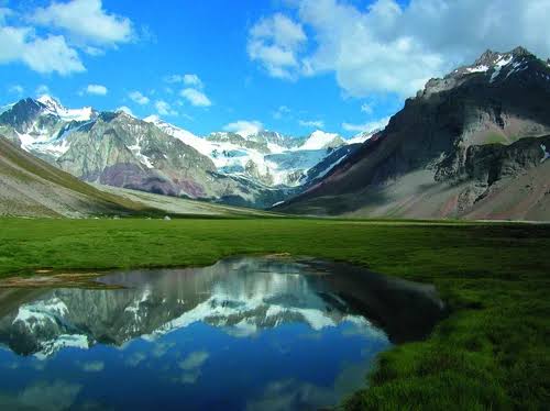 Experiencia Aconcagua | Alta Montaña & Laguna de Horcones